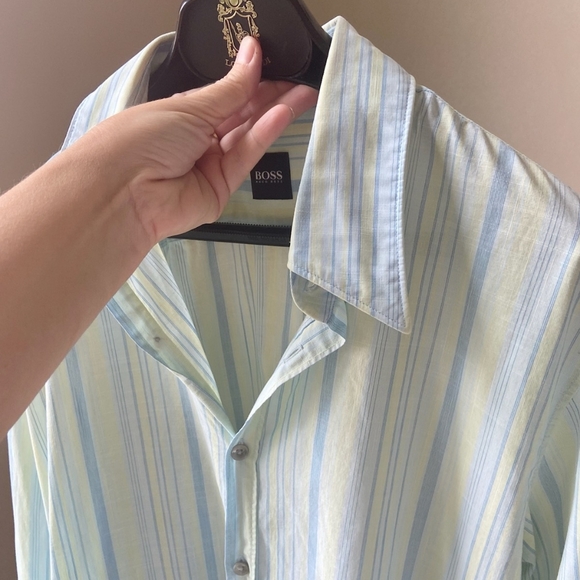 COPY - Hugo Boss button down shirt large - Picture 3 of 6